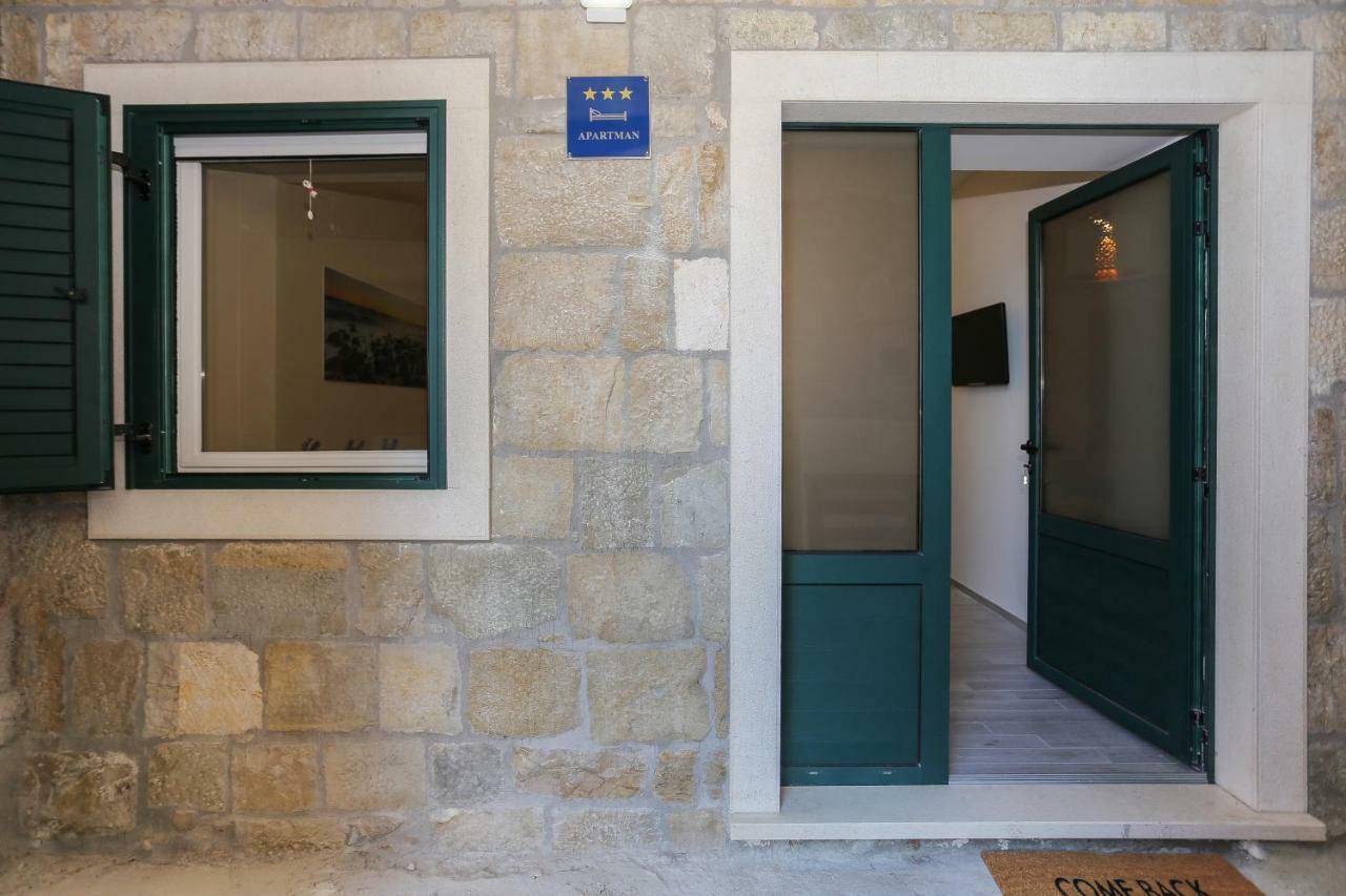 Beach Apartment Korina Sumpetar Εξωτερικό φωτογραφία